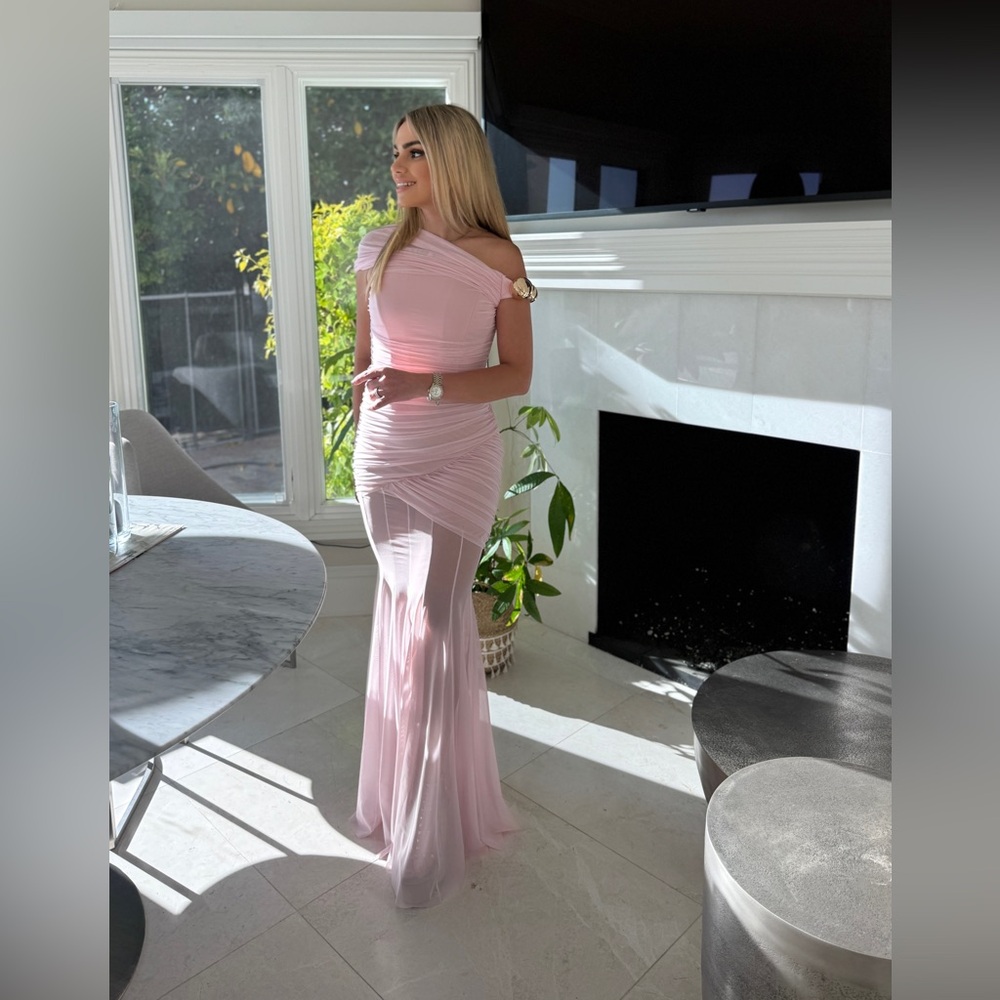 Elegant Pink Maxi Dress